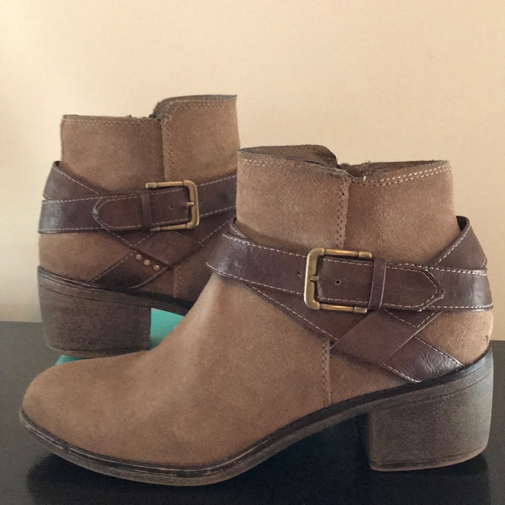 Sonoma Ankle Boot Size 7